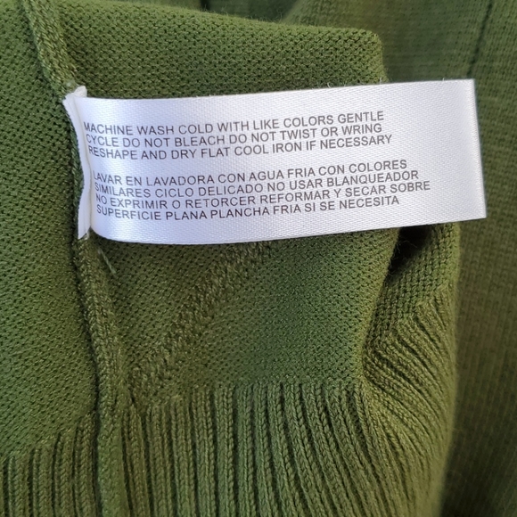 NWT olive pullover - Picture 4 of 5